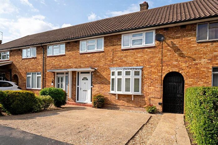 3 Bedroom Terraced House For Sale In Howard Drive, Borehamwood, WD6