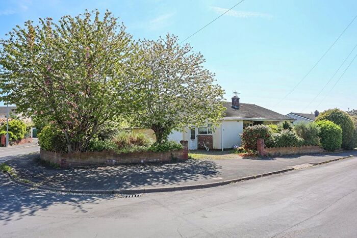 2 Bedroom Semi Detached Bungalow For Sale In Broadway Avenue, Kingsteignton, Newton Abbot, TQ12