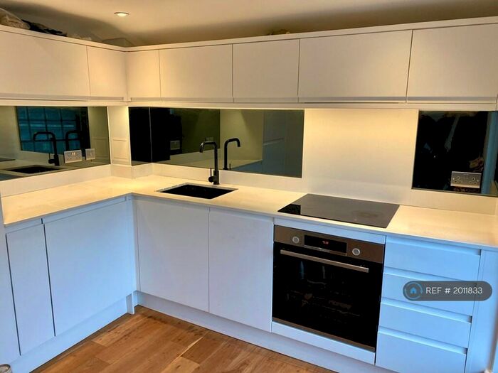 1 Bedroom Flat To Rent In New London Road, Chelmsford, CM2