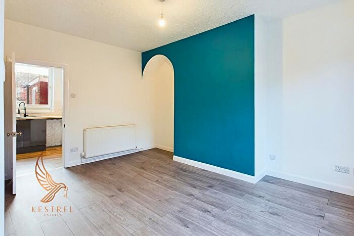 3 Bedroom Property To Rent In Bridge Street, Darton, S75