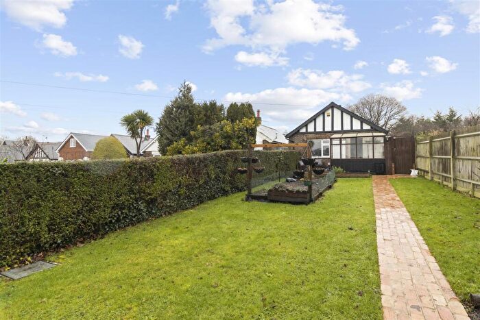 2 Bedroom Detached Bungalow For Sale In London Road, Hailsham, BN27