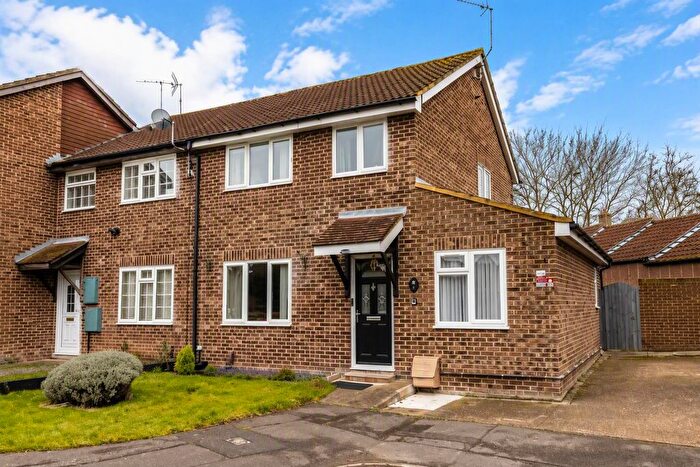 4 Bedroom Semi-Detached House For Sale In Corfe Gardens, Slough, SL1