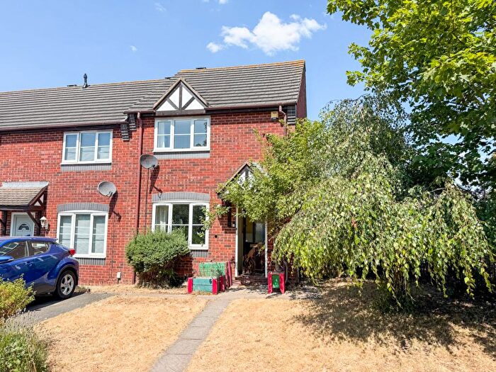 2 Bedroom End Of Terrace House For Sale In Justice Close, Whitnash, CV31