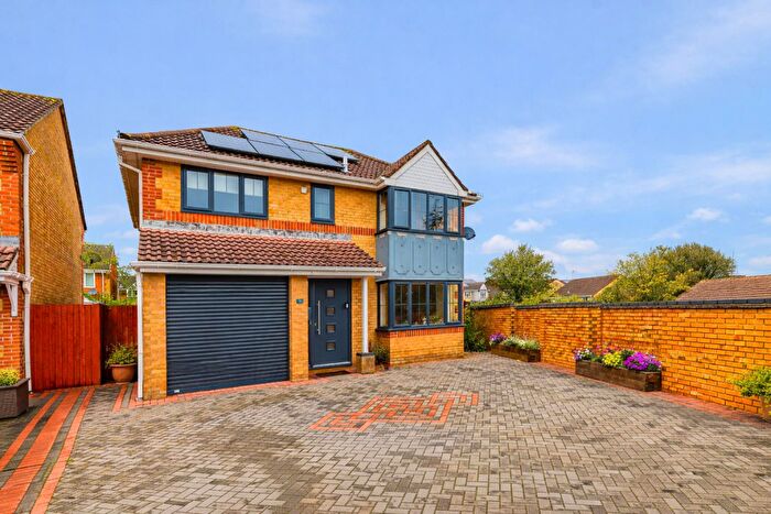 4 Bedroom Detached House For Sale In Ashman Close, Caerphilly, CF83