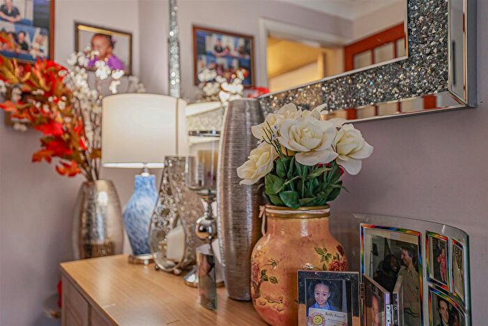 3 Bedroom Terraced House For Sale In Pescot Hill, Hemel Hempstead, HP1