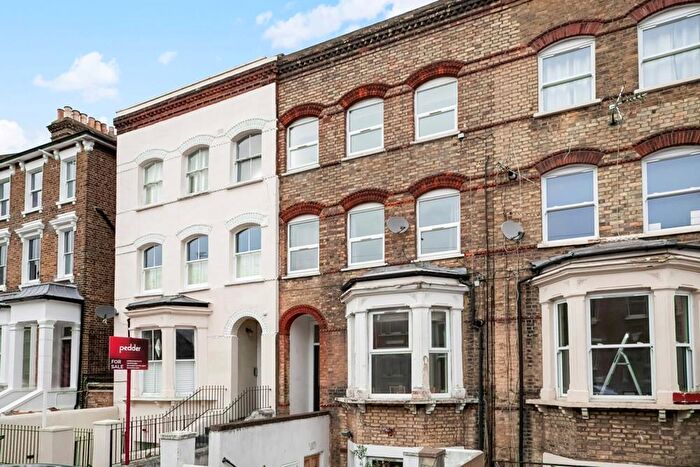 1 Bedroom Apartment For Sale In Gipsy Road, West Norwood, London, SE27