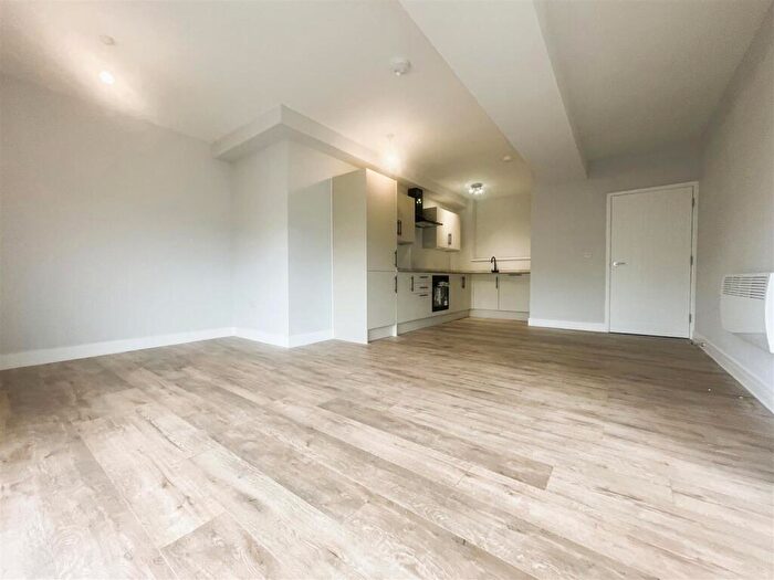 2 Bedroom Flat To Rent In Wharf Road, Maidstone, ME15