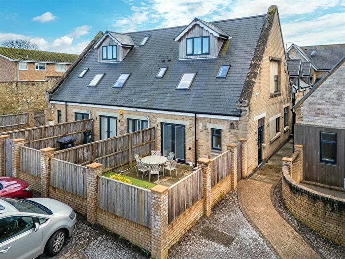 3 Bedroom End Of Terrace House For Sale In Shanklin, Isle Of Wight, PO37