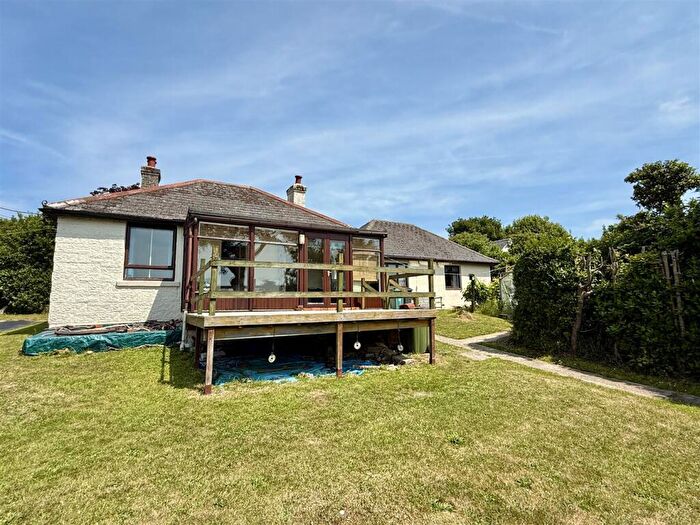 4 Bedroom Bungalow For Sale In Solent View Road, Gurnard, PO31