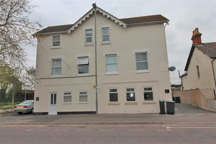 1 Bedroom Flat To Rent In Stour Road, Christchurch, BH23