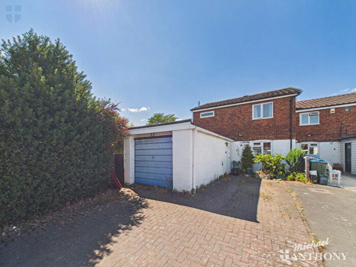 3 Bedroom End Of Terrace House For Sale In Monmouth Close, Aylesbury, Buckinghamshire, HP19
