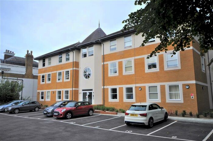 1 Bedroom Apartment To Rent In Cricket Green, Mitcham, CR4