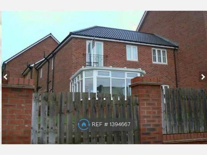 2 Bedroom Flat To Rent In Fox Dene View, Gateshead, NE40