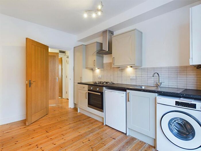 1 Bedroom Flat To Rent In Davigdor Road, BN3