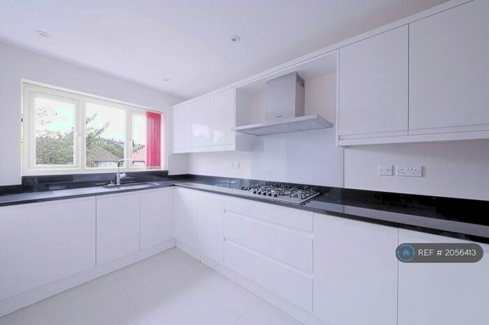 4 Bedroom Semi-Detached House To Rent In Kingsmead Road, High Wycombe, HP11