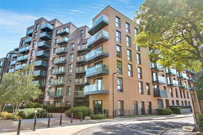 1 Bedroom Flat For Sale In Coster Avenue, Woodberry Down, N4