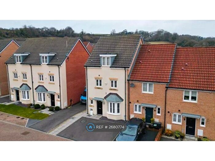 4 Bedroom Semi-Detached House To Rent In Picca Close, Cardiff, CF5