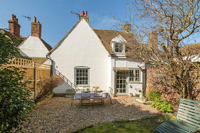 3 Bedroom Semi Detached House For Sale In Shrub House, High Street, Wingham, CT3