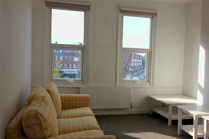 2 Bedroom Flat To Rent In Muswell Hill Broadway, London, N10
