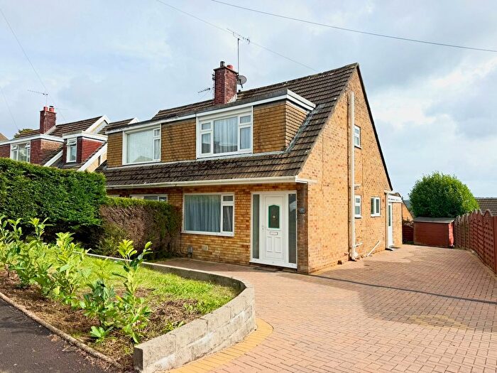 3 Bedroom Semi-Detached House To Rent In Howells Road, Dunvant, SA2