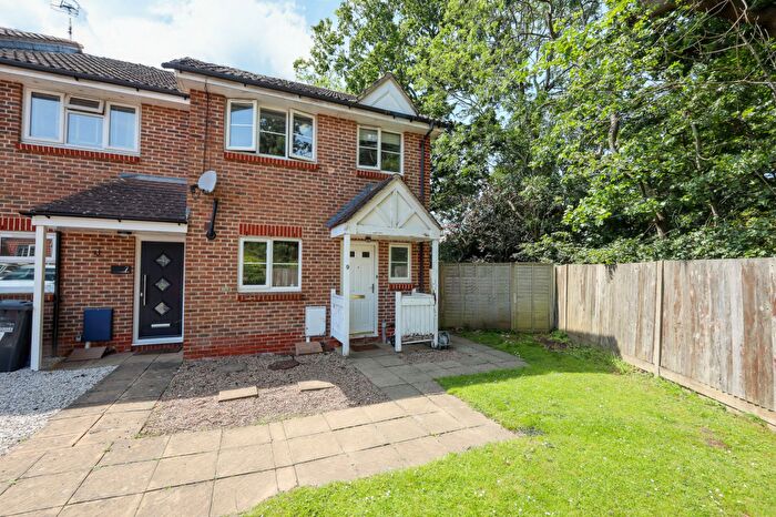 3 Bedroom End Of Terrace House For Sale In Payton Drive, Burgess Hill, RH15