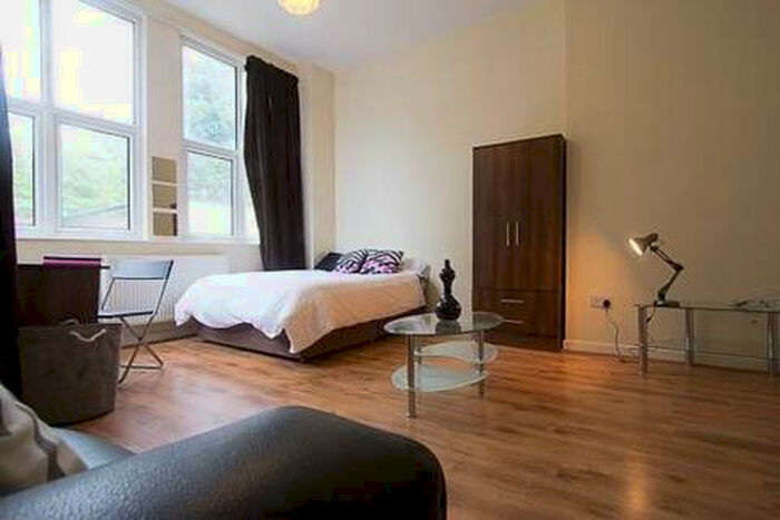 1 Bedroom House To Rent In Vinery Road, Leeds, LS4