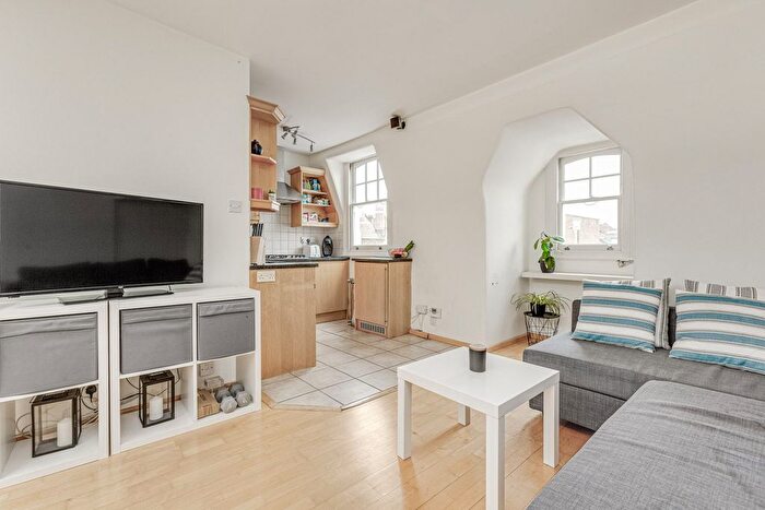1 Bedroom Flat To Rent In Parsons Green Lane, Parsons Green, SW6