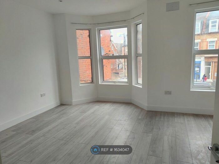 2 Bedroom Flat To Rent In Ealing, London, W13