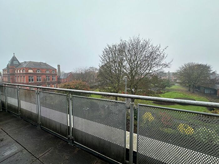 1 Bedroom Flat To Rent In Palace Court, Wardle Street, Stoke-On-Trent, ST6