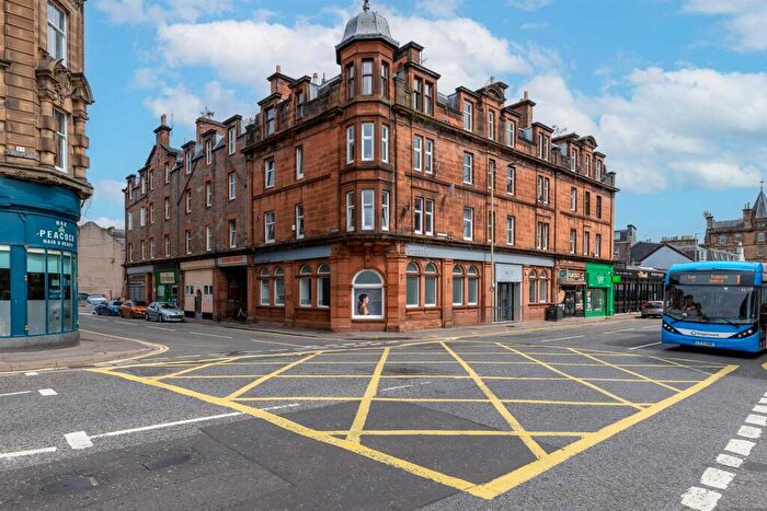 3 Bedroom Flat For Sale In New Row, Perth, PH1