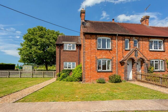 3 Bedroom Semi-Detached House To Rent In Mill Lane, Westbury, Brackley, NN13