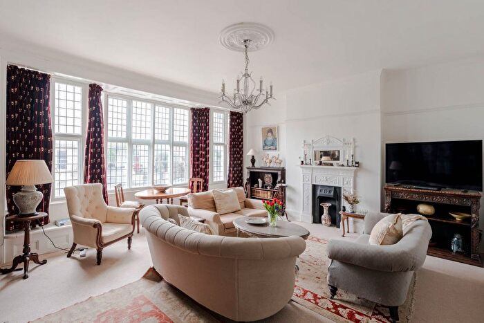 3 Bedroom Flat For Sale In Pevensey Road, St Leonards On Sea, East Sussex, TN38