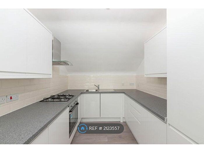 1 Bedroom Flat To Rent In Mitcham Lane, London, SW16