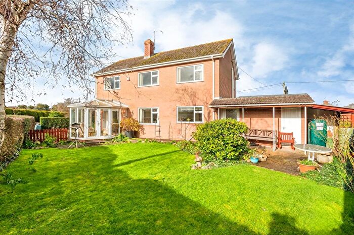 3 Bedroom Detached House For Sale In Grove Crescent, Upton-Upon-Severn, Worcester, WR8
