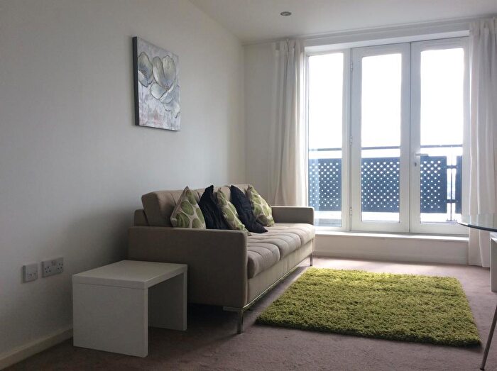 1 Bedroom Apartment To Rent In Hive, Masshouse Plaza, Birmingham, B5
