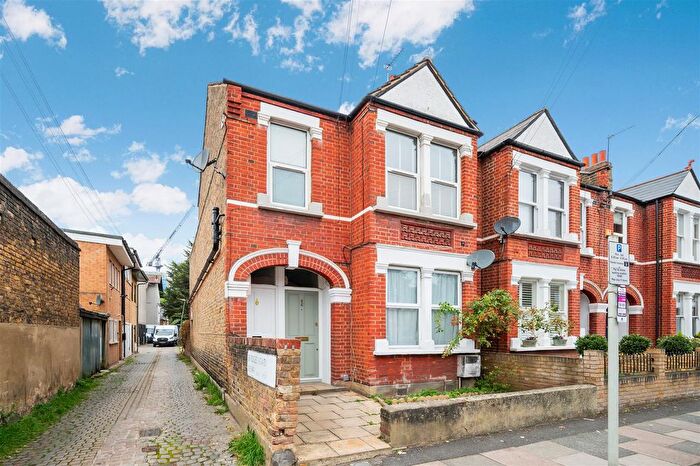 2 Bedroom Flat To Rent In Bridges Road, London, SW19