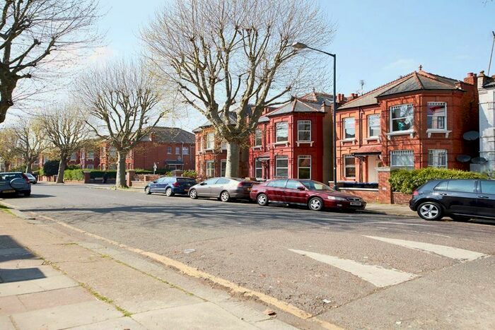 2 Bedroom Flat To Rent In Anson Road, London, NW2