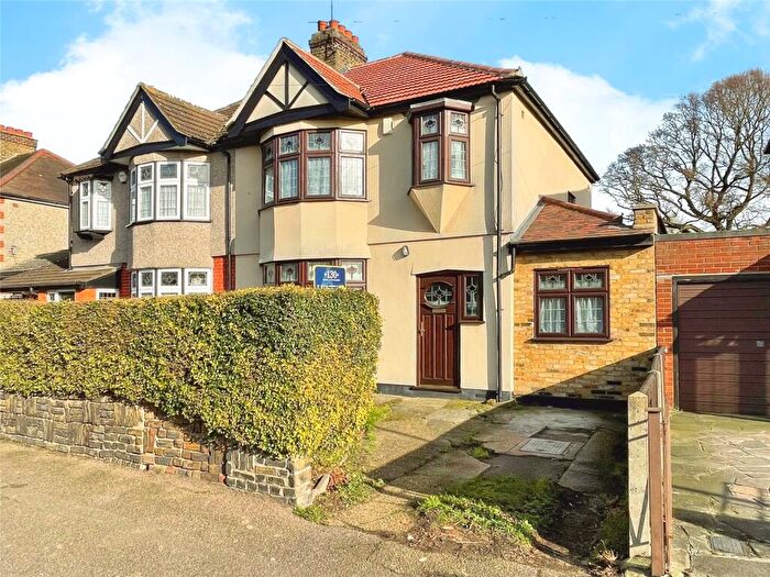 4 Bedroom Semi-Detached House For Sale In Hyland Way, Hornchurch, RM11