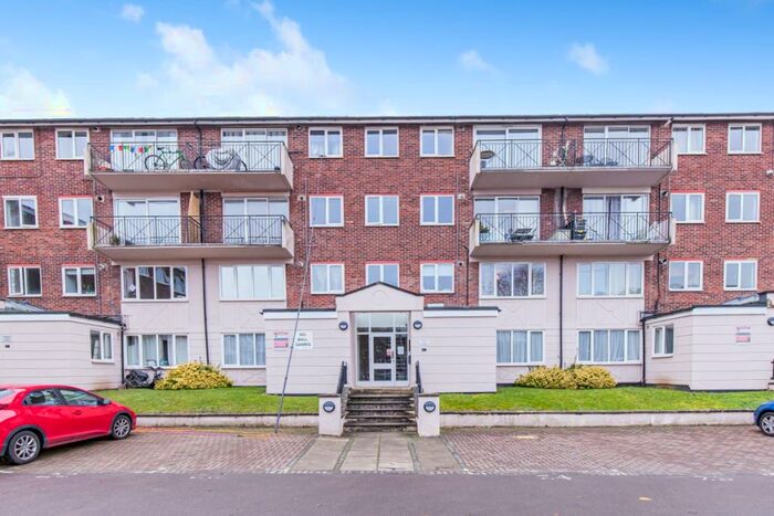 1 Bedroom Apartment To Rent In Lizmans Court, Temple Cowley, OX4