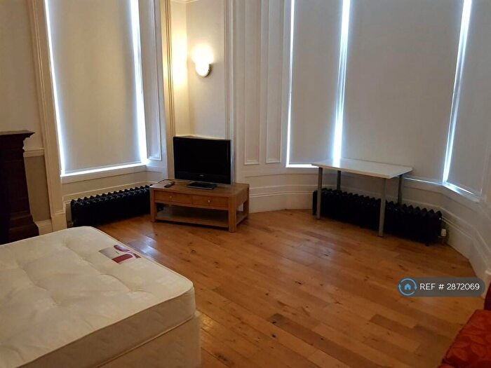 5 Bedroom Maisonette To Rent In Derby Street, Glasgow, G3