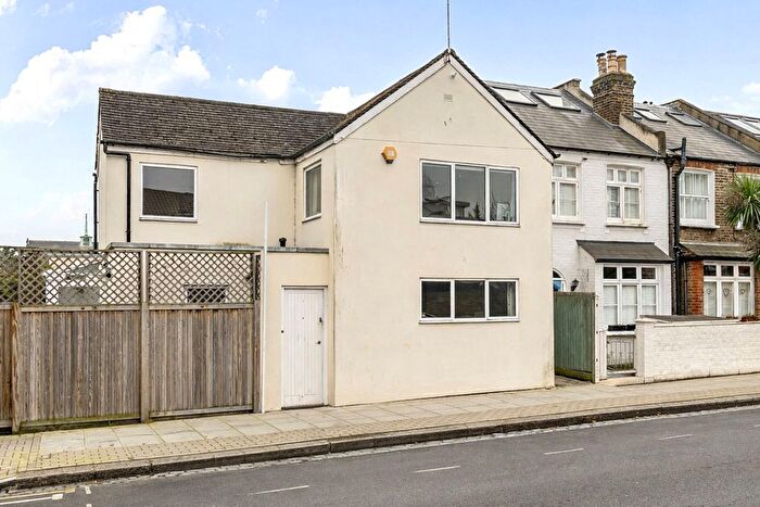 2 Bedroom Detached House For Sale In Brookwood Road, London, SW18