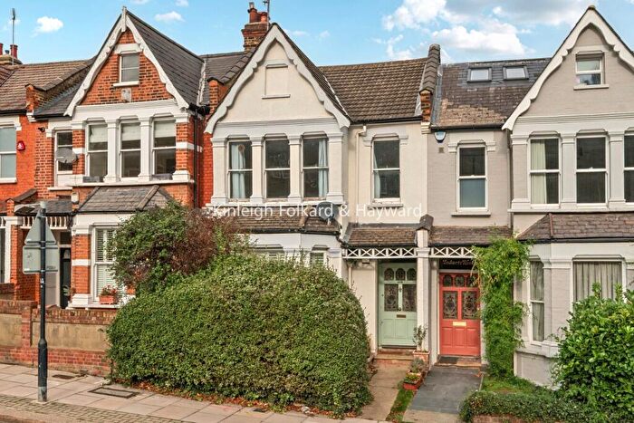 3 Bedroom Flat For Sale In Alexandra Park Road, London, N22