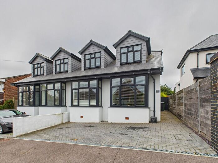 4 Bedroom Flat For Sale In Uplands Road, Drayton, Portsmouth, PO6