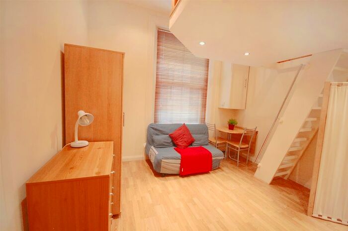 Studio To Rent In Wrights Lane, High Street Kensington, W8