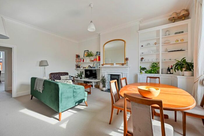 2 Bedroom Flat To Rent In Addison Gardens, London, W14