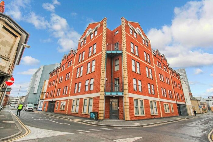 2 Bedroom Apartment To Rent In Harding Street, Town Centre, Swindon, SN1