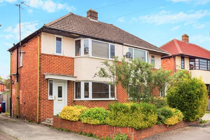 2 Bedroom Semi-Detached House To Rent In Hazel Crescent, Kidlington, OX5