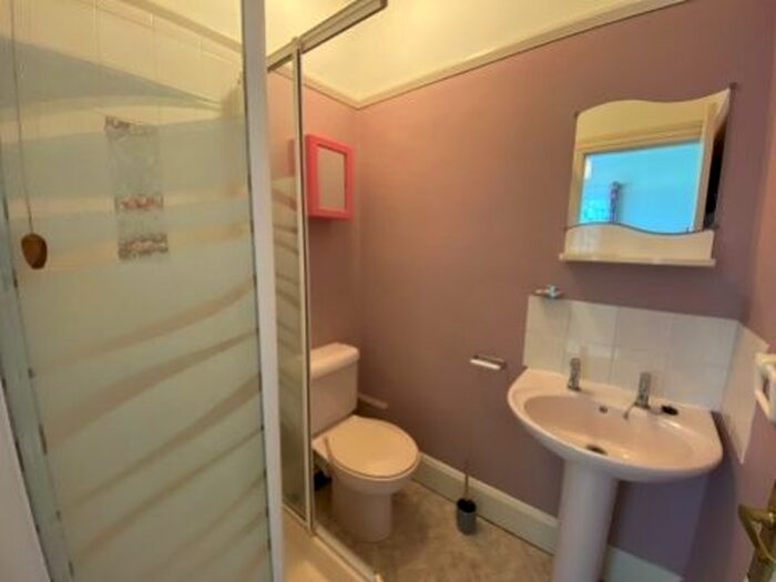 2 Bedroom Flat To Rent In Compton Road, Wolverhampton, WV3