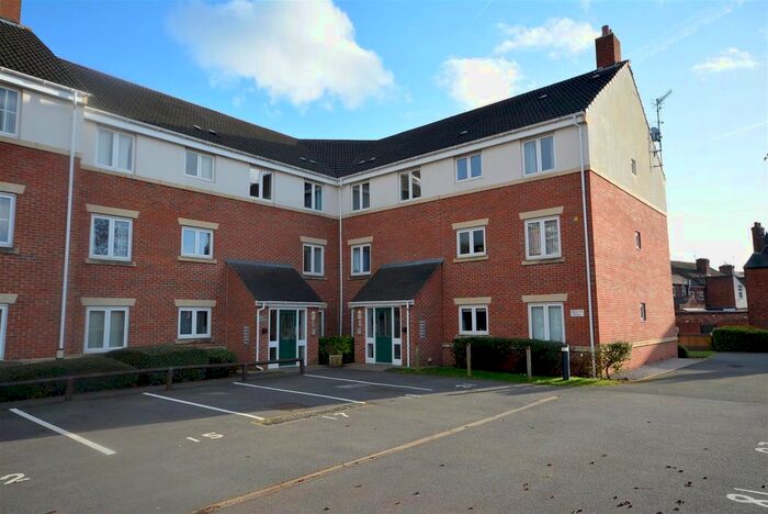 2 Bedroom Flat To Rent In Moorcroft House, Archdale Close, The Spires, Chesterfield, S40