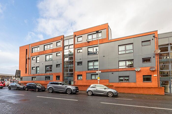 2 Bedroom Flat For Sale In Clarkston Road, Glasgow, G44